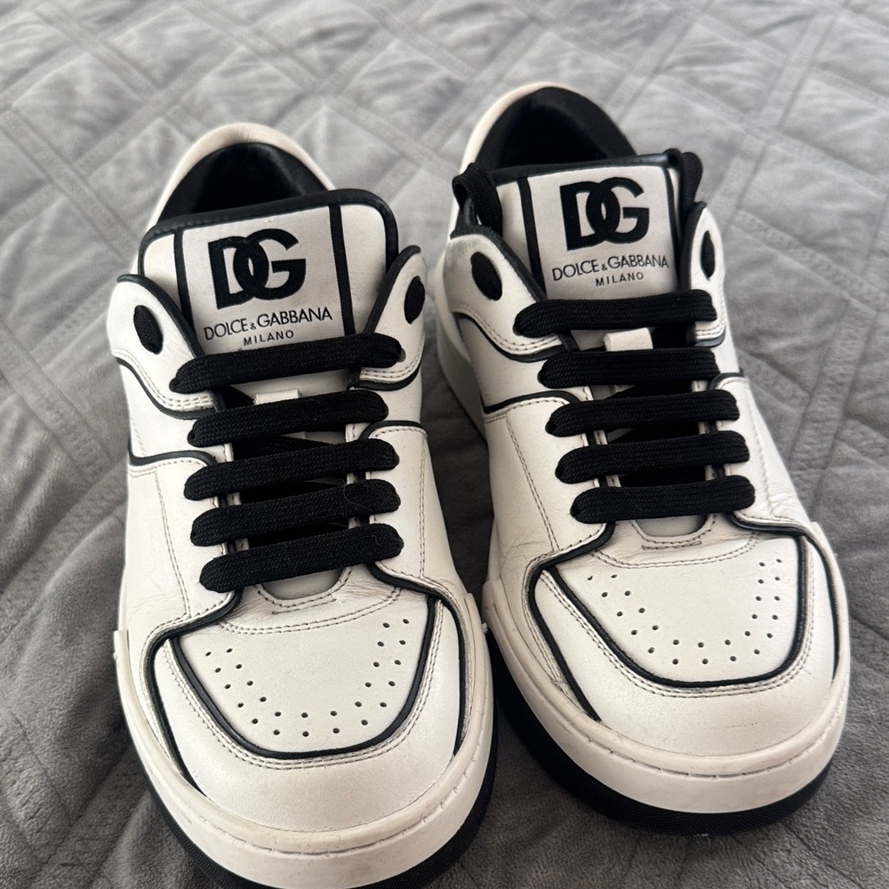 Dolce & Gabbana Men's Black and White Sneakers